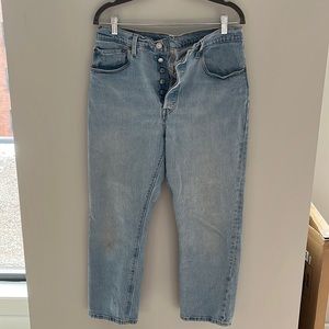 Levi’s Light Wash 501 Jeans